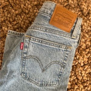 Levi’s Wedgie Fit Jeans